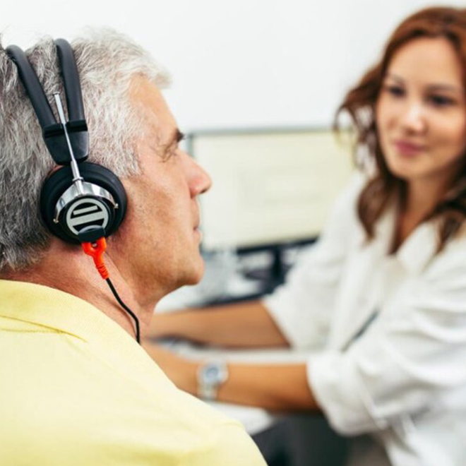span-how assistive-captioning-benefits-adults-with-age-related-hearing-loss