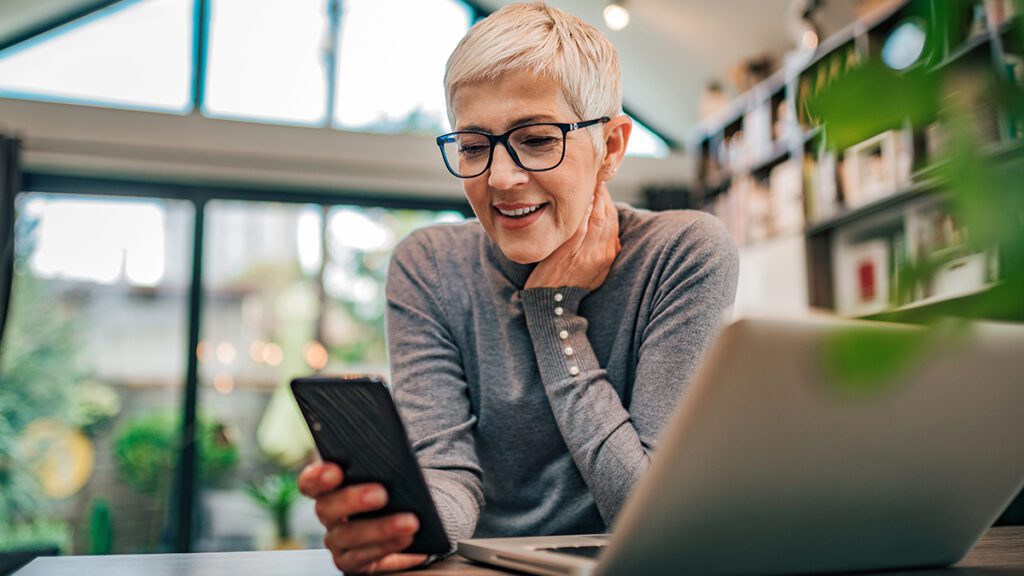 benefits of call captioning on a cell phone