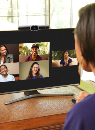 students-group-calltablet-768x792